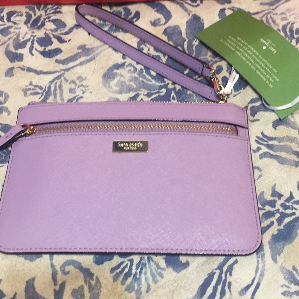 Kate Spade Tinie Wristlet. NWT